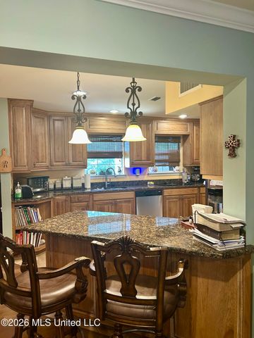 2421 Washington Avenue, Pascagoula, MS 39567
