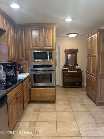 2421 Washington Avenue, Pascagoula, MS 39567
