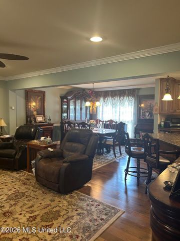 2421 Washington Avenue, Pascagoula, MS 39567