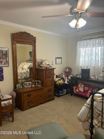 2421 Washington Avenue, Pascagoula, MS 39567