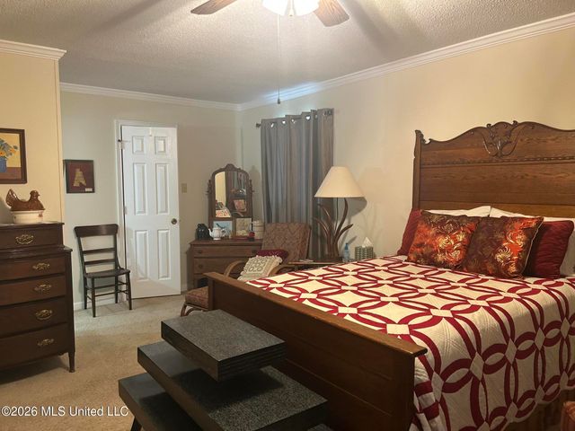 2421 Washington Avenue, Pascagoula, MS 39567