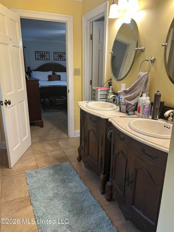 2421 Washington Avenue, Pascagoula, MS 39567