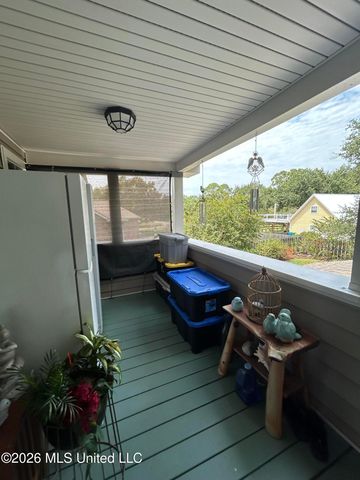 2421 Washington Avenue, Pascagoula, MS 39567