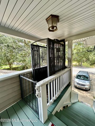 2421 Washington Avenue, Pascagoula, MS 39567