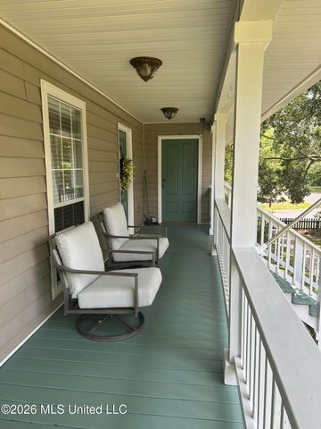2421 Washington Avenue, Pascagoula, MS 39567
