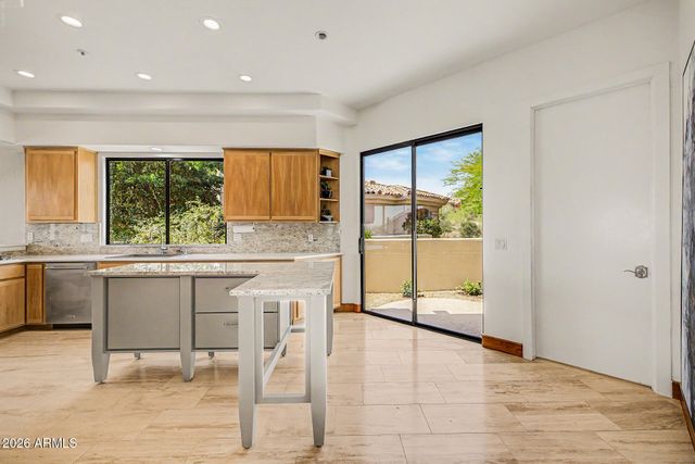 11075 E DESERT VISTA Drive, Scottsdale, AZ 85255