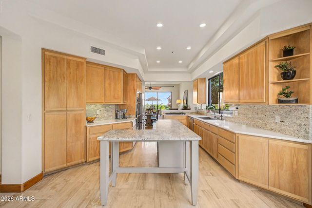 11075 E DESERT VISTA Drive, Scottsdale, AZ 85255