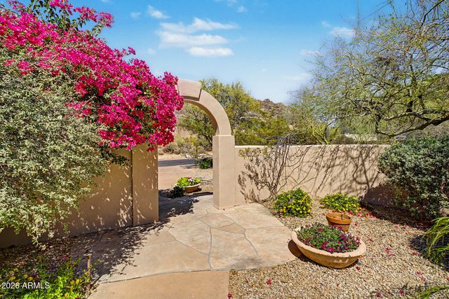 11075 E DESERT VISTA Drive, Scottsdale, AZ 85255