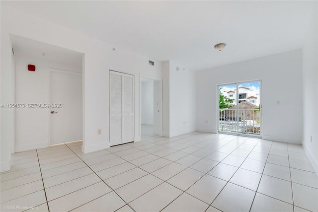 750 SW 2nd St, Miami, FL 33130