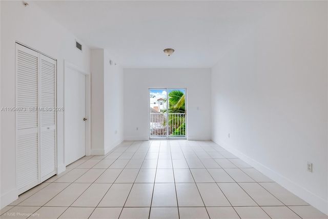 750 SW 2nd St, Miami, FL 33130