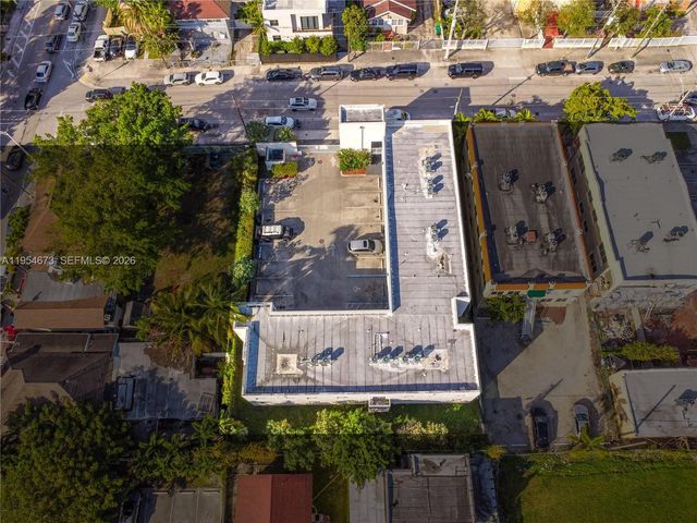 750 SW 2nd St, Miami, FL 33130