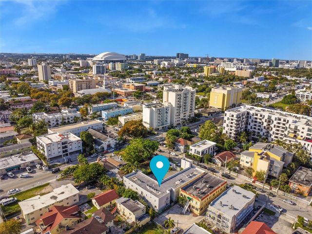 750 SW 2nd St, Miami, FL 33130