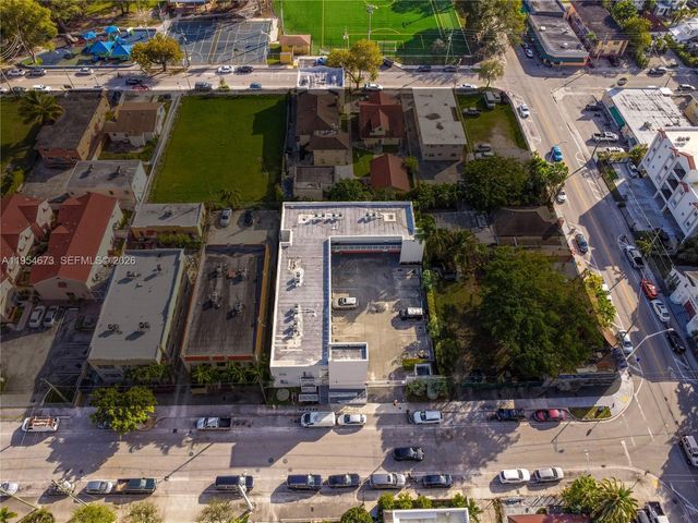 750 SW 2nd St, Miami, FL 33130