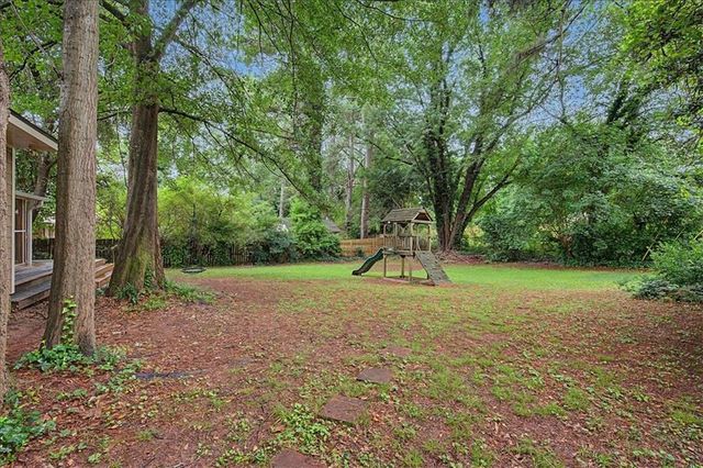 71 Worthington Drive NE, Marietta, GA 30068