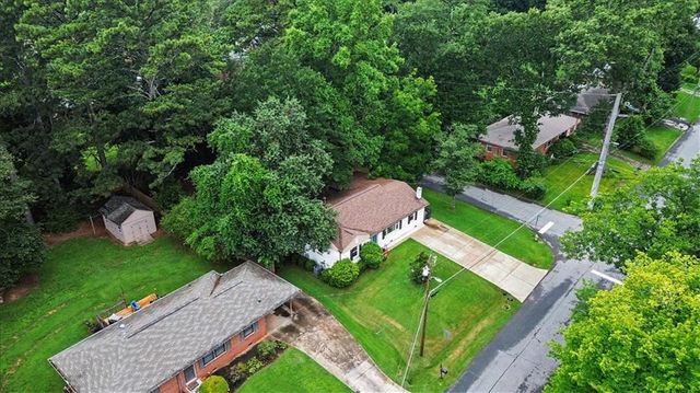 71 Worthington Drive NE, Marietta, GA 30068