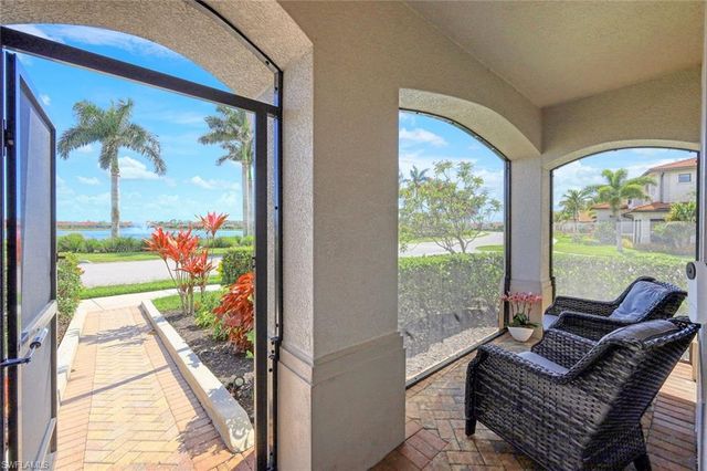 1423 Santiago CIR 1702, Naples, FL 34113