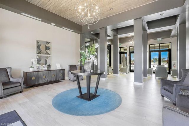 1423 Santiago CIR 1702, Naples, FL 34113