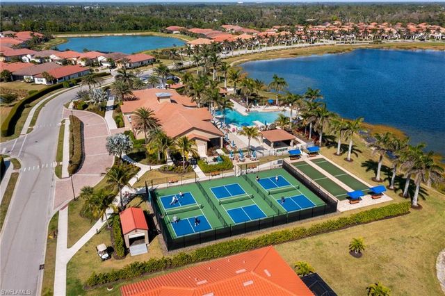 1423 Santiago CIR 1702, Naples, FL 34113