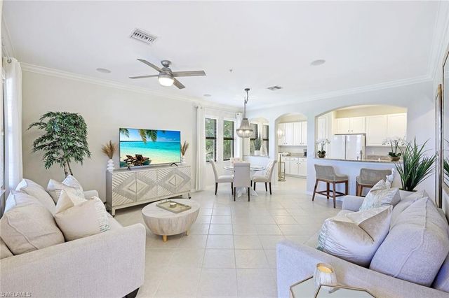 1423 Santiago CIR 1702, Naples, FL 34113