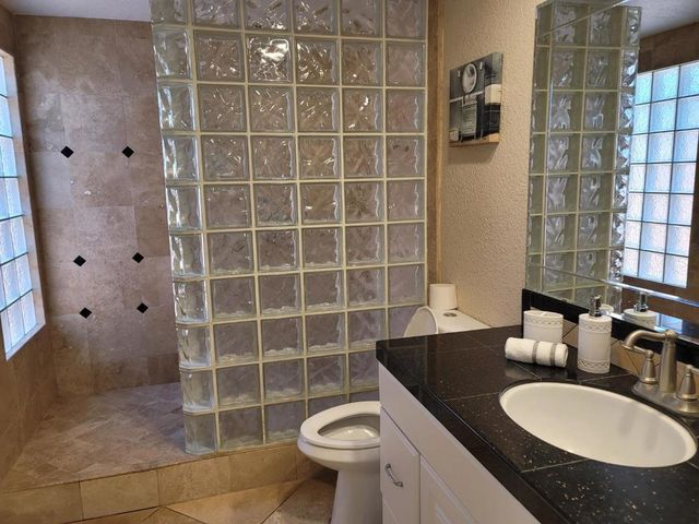 2100 Madera Road, Sacramento, CA 95825
