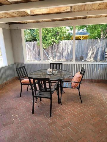 2100 Madera Road, Sacramento, CA 95825