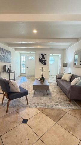 2100 Madera Road, Sacramento, CA 95825