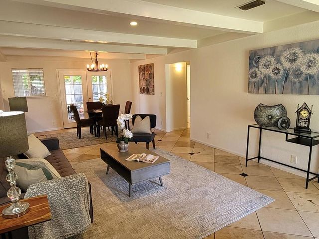 2100 Madera Road, Sacramento, CA 95825