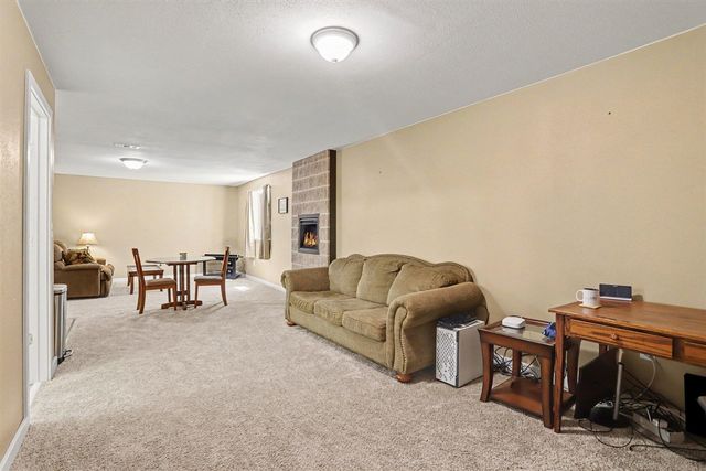 1219 Ellery Grove Court, Vicksburg, MI 49097