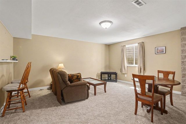 1219 Ellery Grove Court, Vicksburg, MI 49097