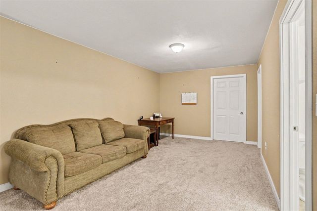 1219 Ellery Grove Court, Vicksburg, MI 49097