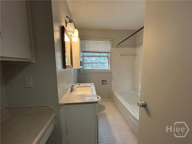 511 Dyches Drive, Savannah, GA 31406