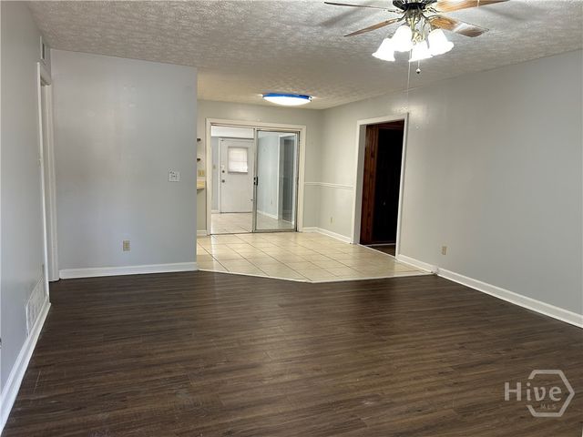 511 Dyches Drive, Savannah, GA 31406