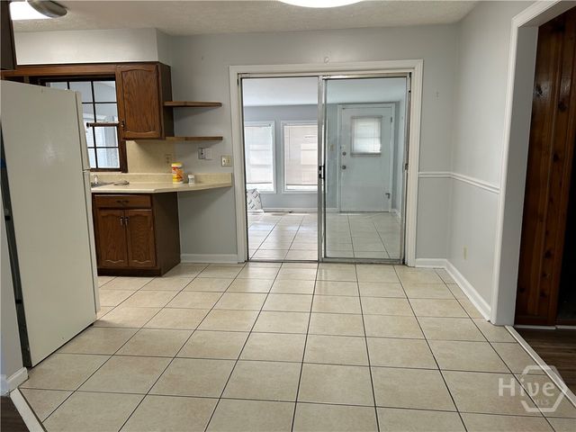 511 Dyches Drive, Savannah, GA 31406