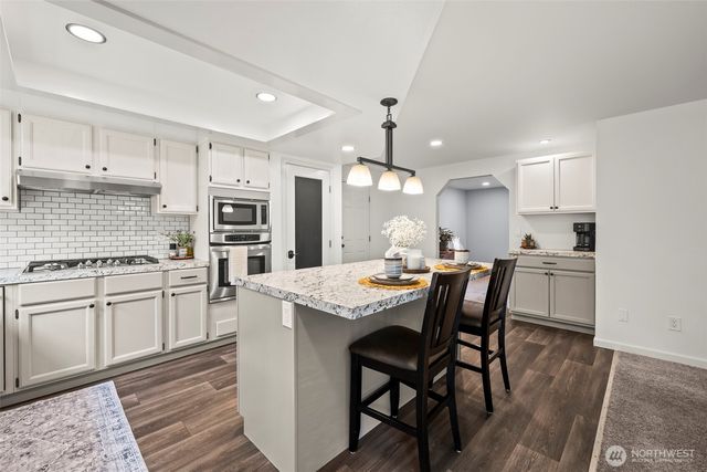 6601 E Chester Road, Port Orchard, WA 98366