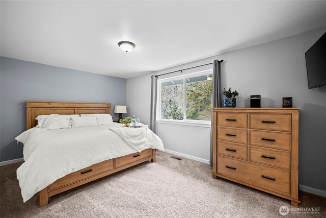 6601 E Chester Road, Port Orchard, WA 98366