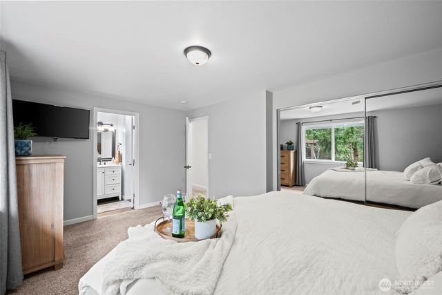 6601 E Chester Road, Port Orchard, WA 98366