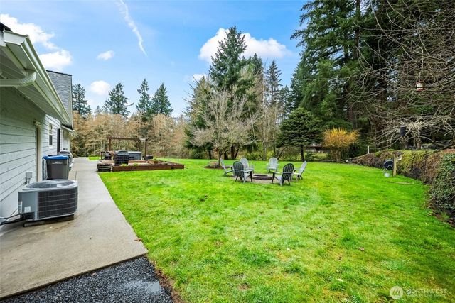 6601 E Chester Road, Port Orchard, WA 98366