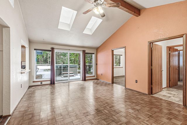 260 McMullen Creek Road, Selma, OR 97538