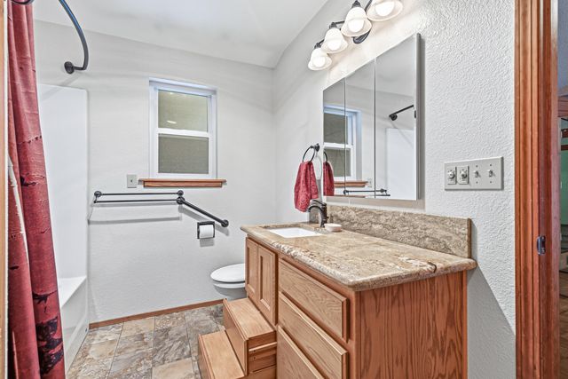 260 McMullen Creek Road, Selma, OR 97538