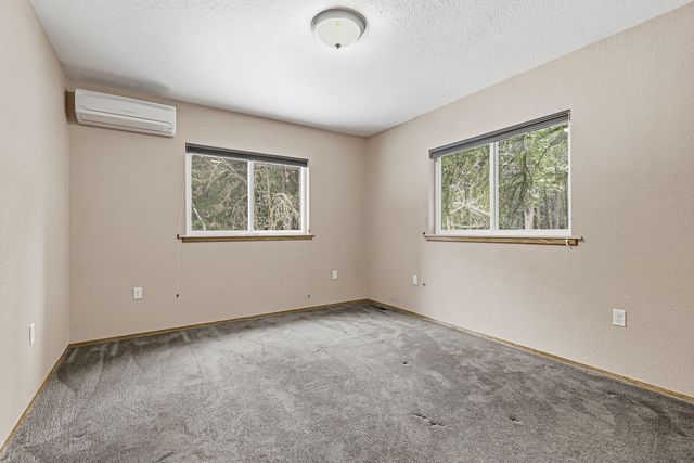 260 McMullen Creek Road, Selma, OR 97538