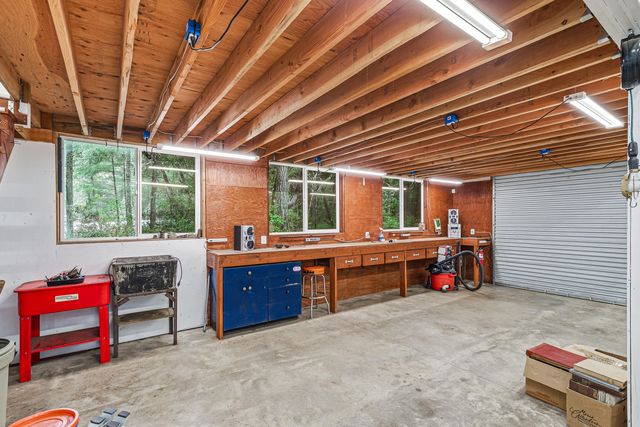 260 McMullen Creek Road, Selma, OR 97538