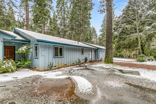 260 McMullen Creek Road, Selma, OR 97538