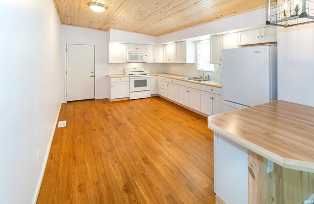 2251 E Indiana Street, Evansville, IN 47711