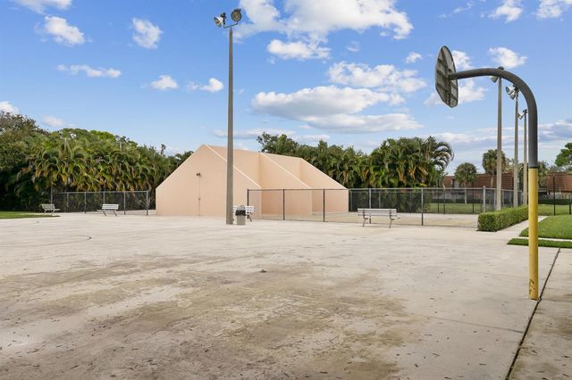 5130 51ST Way 5130, West Palm Beach, FL 33409