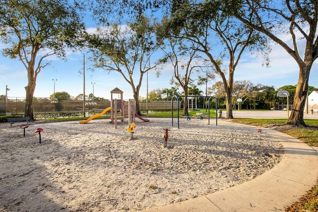 5130 51ST Way 5130, West Palm Beach, FL 33409