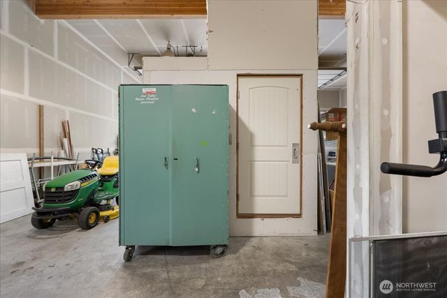 8178 Sandy Road NE, Bremerton, WA 98311