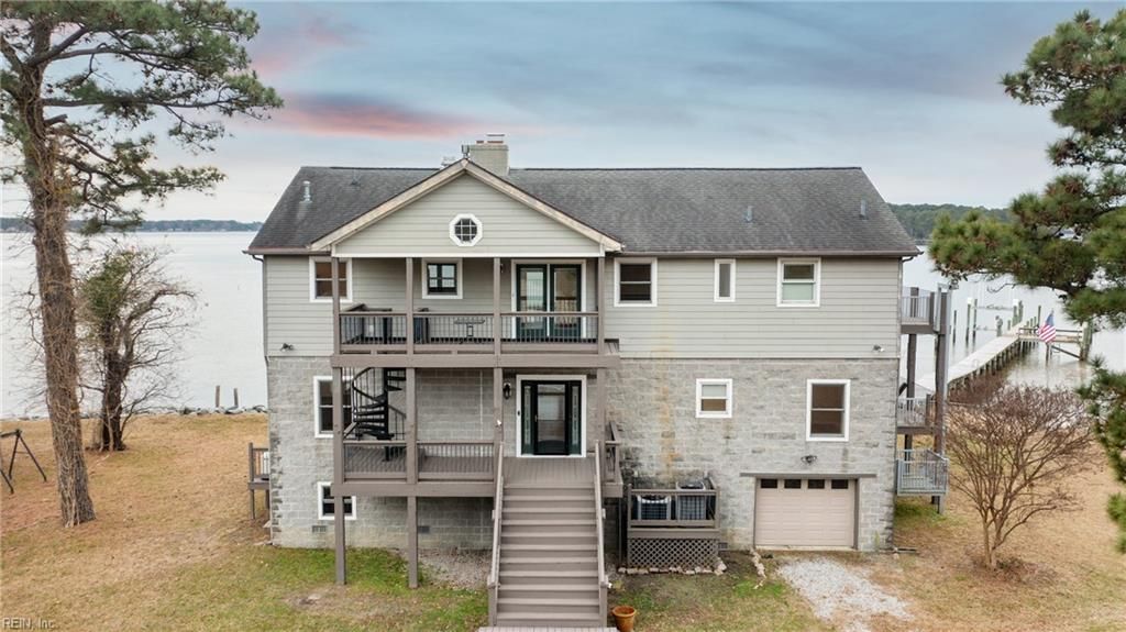 512 Spivey LN, Seaford, VA 23696