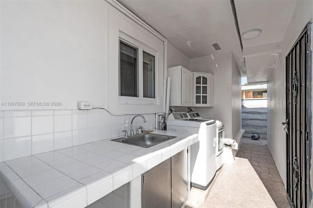 201 SW 51st Ct 4, Miami, FL 33134