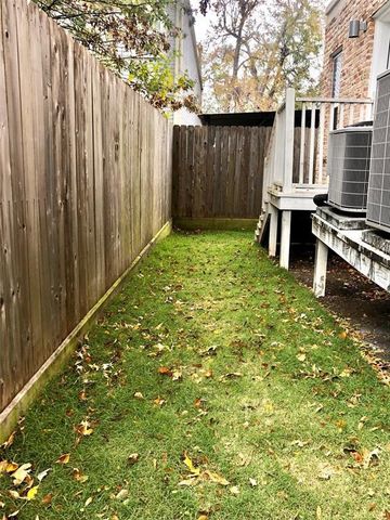 5520 Kiam Street A, Houston, TX 77007