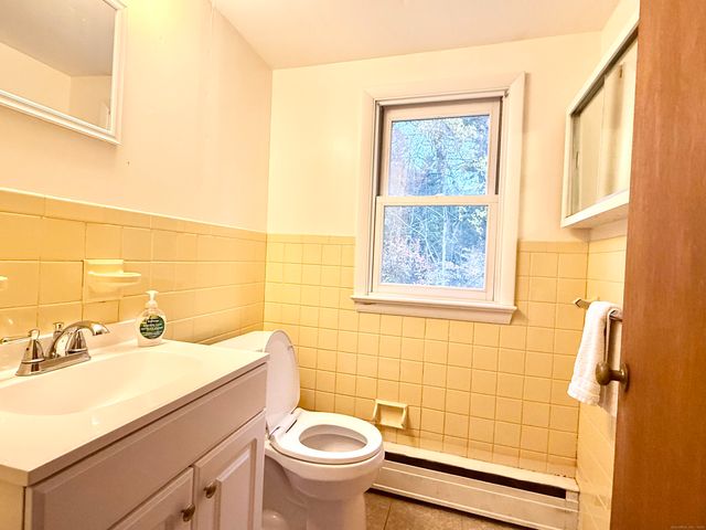 213 Georgetown Road, Weston, CT 06883